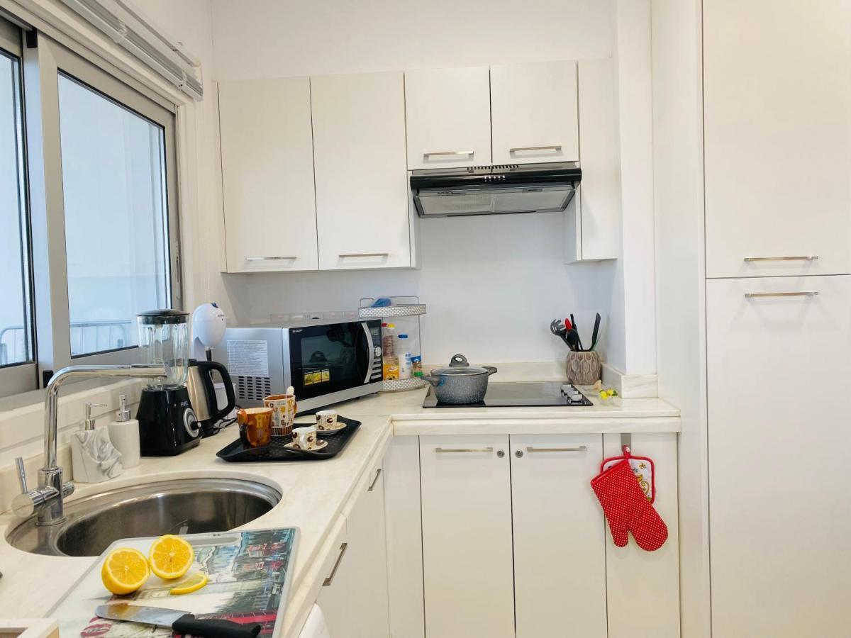 Panoramic Seaside Getaway, 2-br Penthouse Larnaca